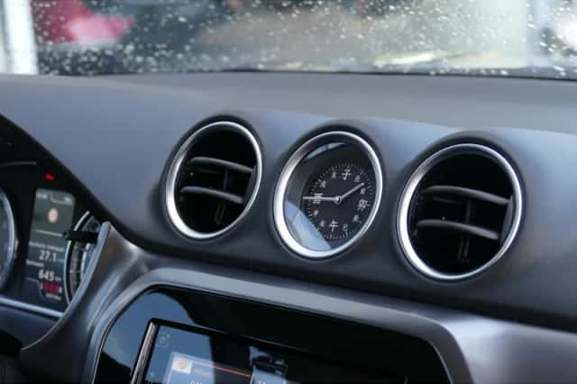 Suzuki Vitara (2024) thumbnail 9