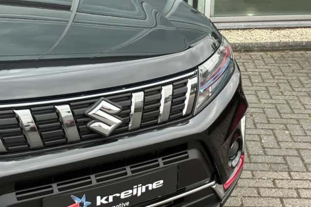 Suzuki Vitara (2023) thumbnail 6