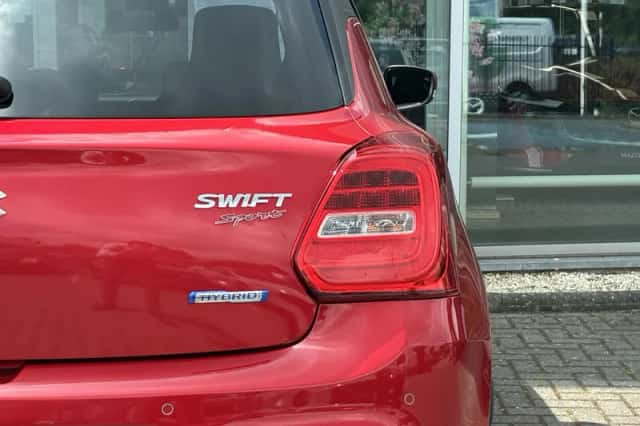 Suzuki Swift (2021) thumbnail 4