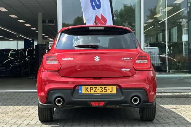 Suzuki Swift (2021) thumbnail 5