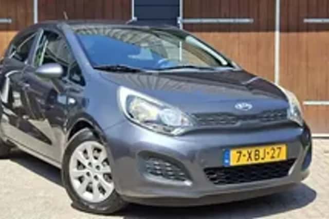 Kia Rio (2014) thumbnail 1