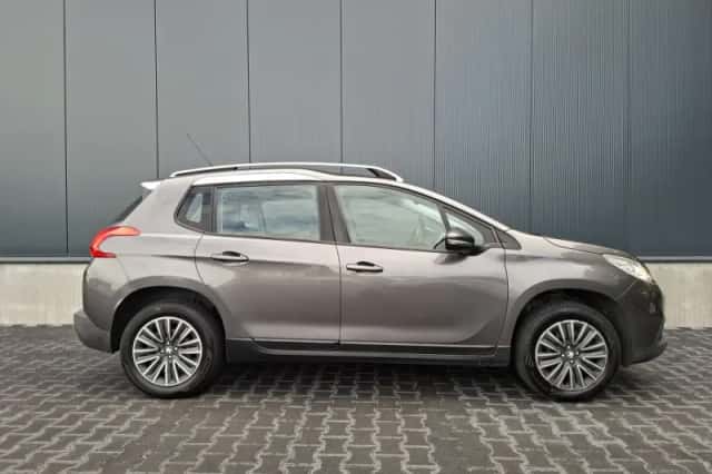 Peugeot 2008 (2014) thumbnail 6
