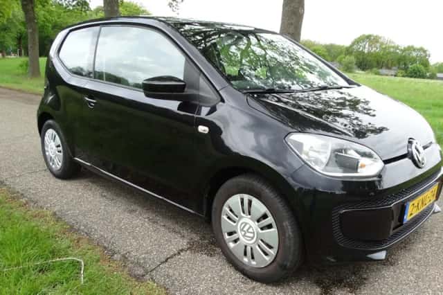 VW UP (2013) thumbnail 4