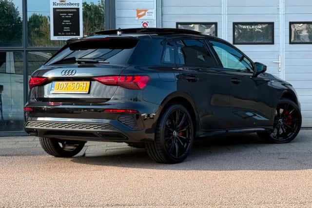 Audi A3 (2022) thumbnail 2