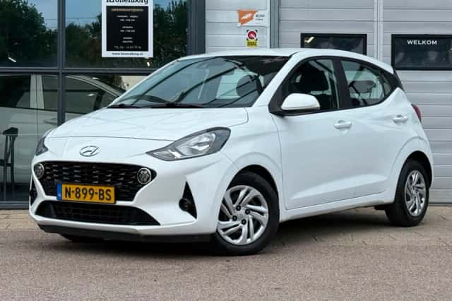 Hyundai i10 (2021) thumbnail 1