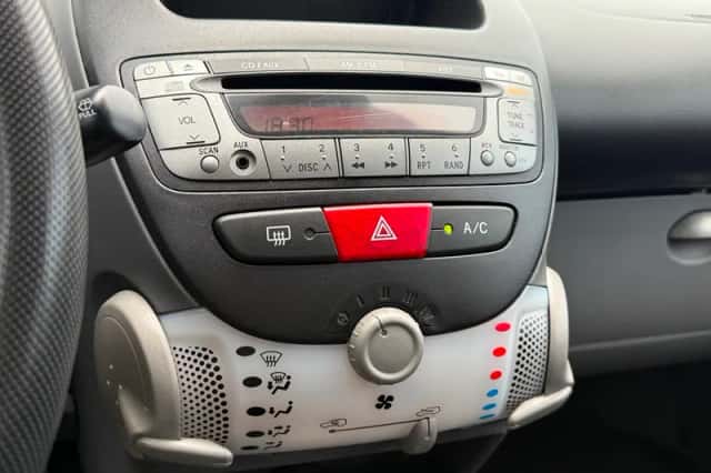 Peugeot 107 (2011) thumbnail 5