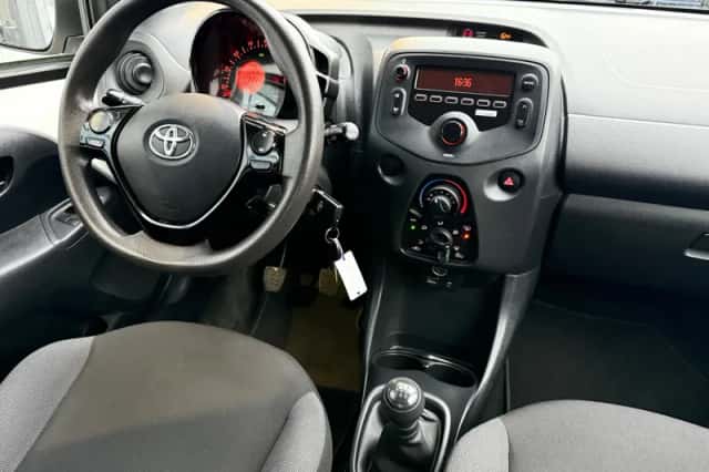 Toyota Aygo (2020) thumbnail 4