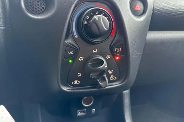 Toyota Aygo (2020) thumbnail 6