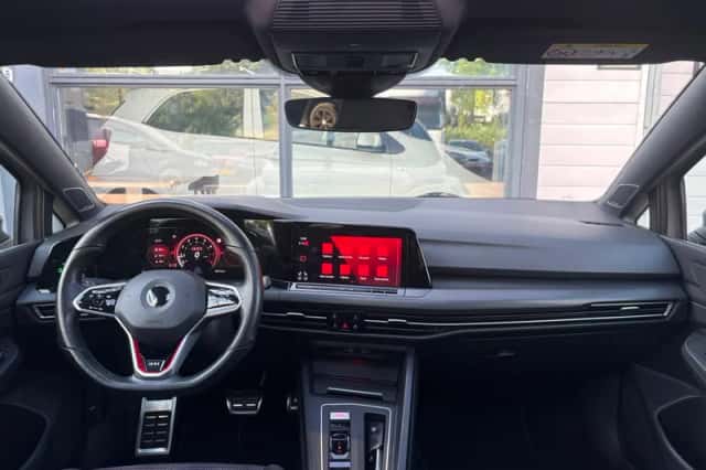 Volkswagen Golf (2021) thumbnail 6