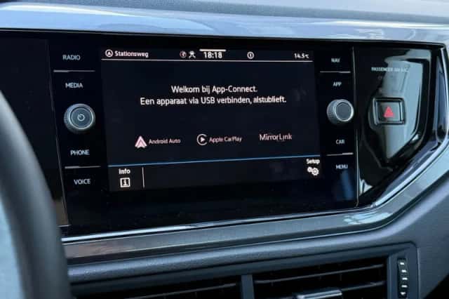 Volkswagen Polo (2022) thumbnail 5