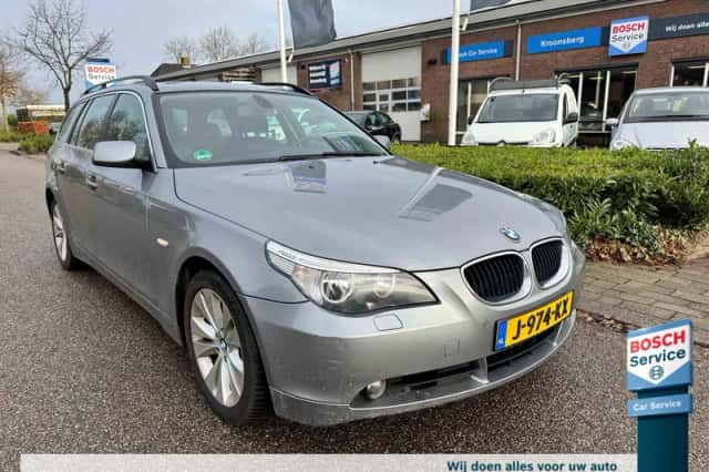 BMW 5-Serie (2005) thumbnail 1