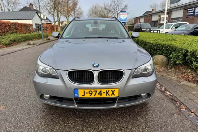 BMW 5-Serie (2005) thumbnail 2