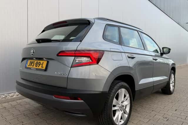 Škoda Karoq (2018) thumbnail 3