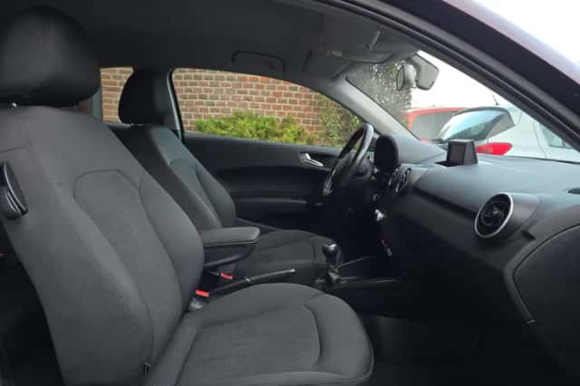 Audi A1 (2012) thumbnail 6