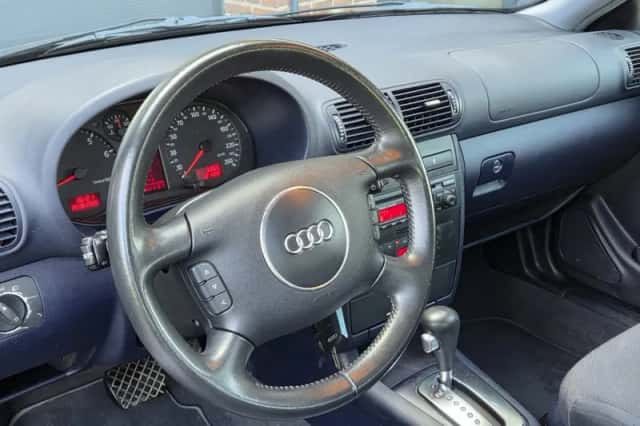 Audi A3 (2003) thumbnail 2