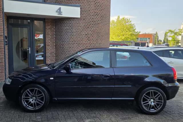 Audi A3 (2003) thumbnail 6