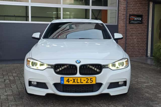 BMW 3-Serie (2014) thumbnail 6