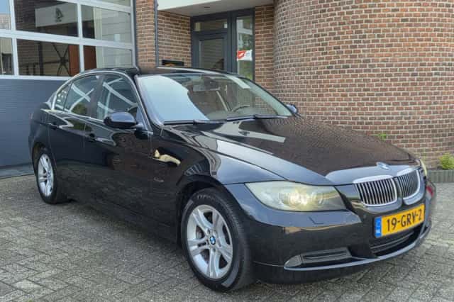 BMW 3-Serie (2008) thumbnail 1
