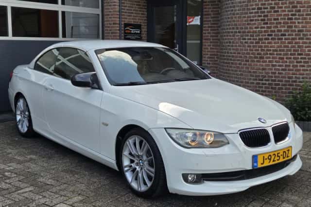BMW 3-Serie (2011) thumbnail 4