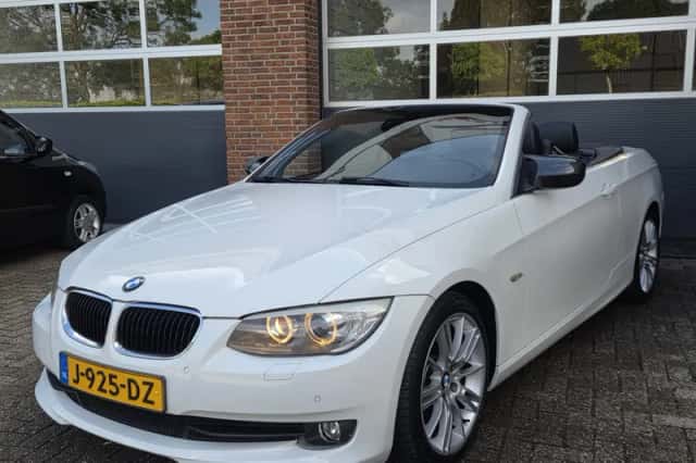BMW 3-Serie (2011) thumbnail 6