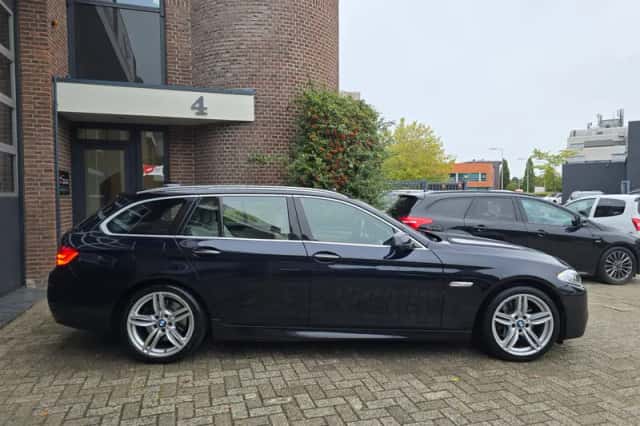 BMW 5-Serie (2013) thumbnail 3