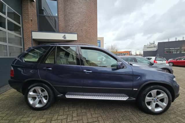 BMW X5 (2004) thumbnail 3
