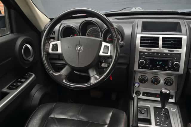 Dodge Nitro (2008) thumbnail 2