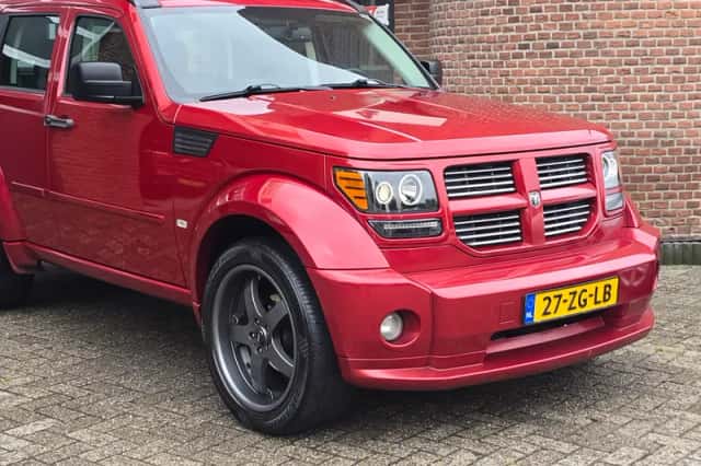 Dodge Nitro (2008) thumbnail 3