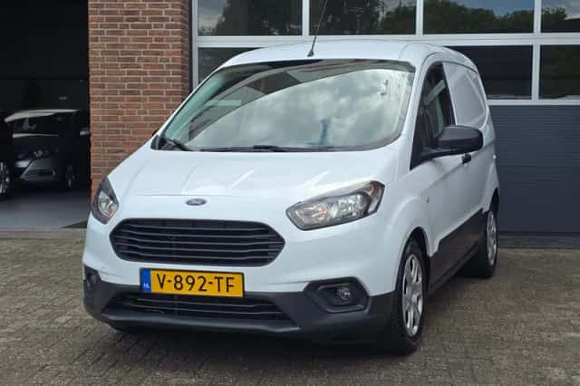 Ford Transit Courier (2018) thumbnail 6