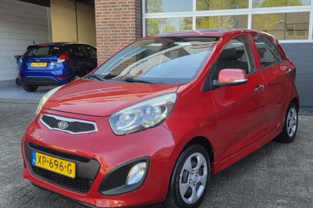 Kia Picanto (2011) thumbnail 6