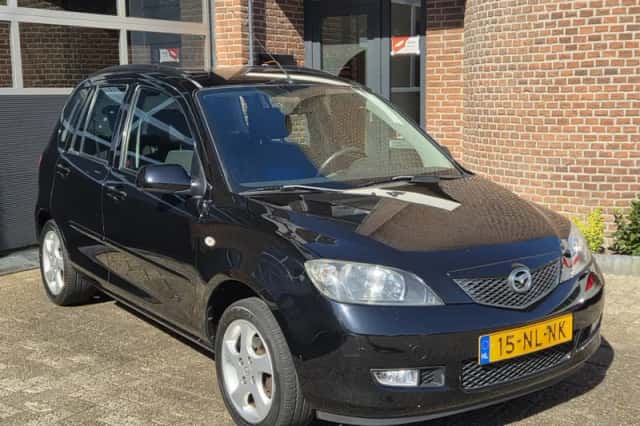 Mazda 2 (2003) thumbnail 1