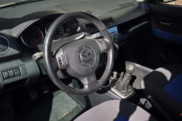 Mazda 2 (2003) thumbnail 2