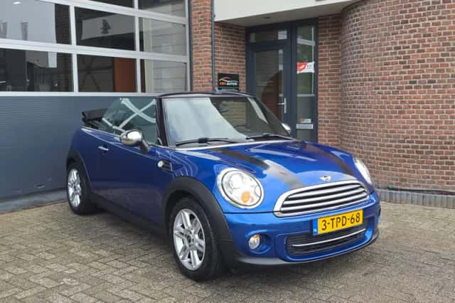 MINI Cabrio (2012) thumbnail 1