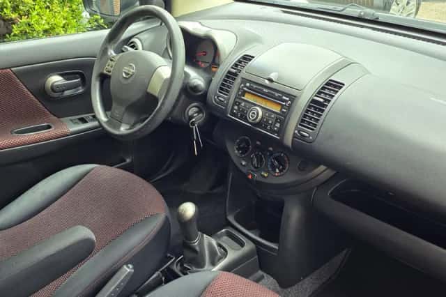 Nissan Note (2008) thumbnail 2