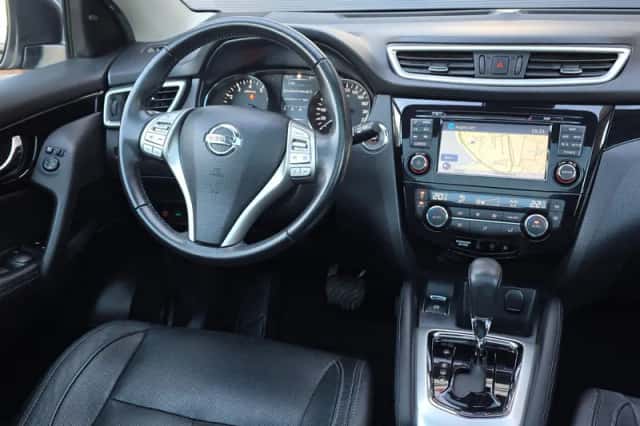 Nissan Qashqai (2017) thumbnail 2