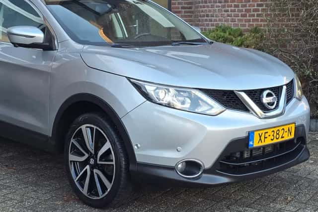 Nissan Qashqai (2017) thumbnail 4