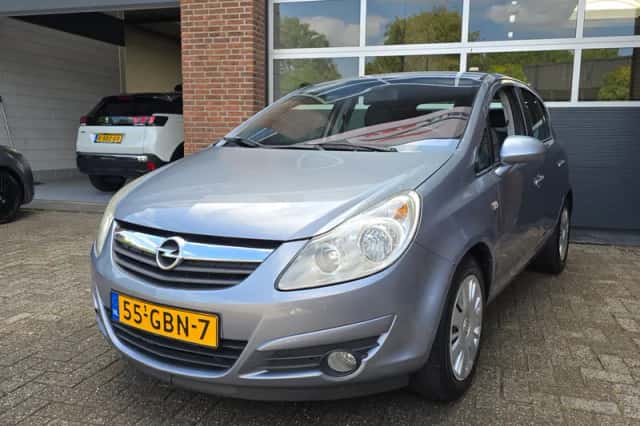 Opel Corsa (2008) thumbnail 5