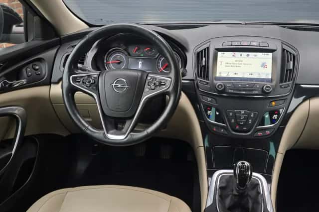 Opel Insignia (2016) thumbnail 2