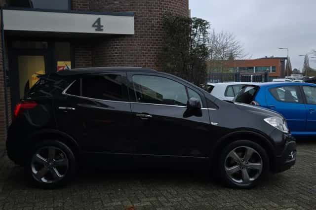 Opel Mokka (2013) thumbnail 3