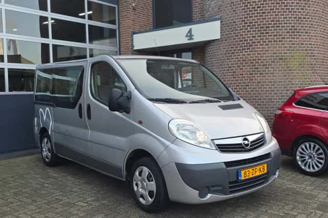 Opel Vivaro (2008) thumbnail 1