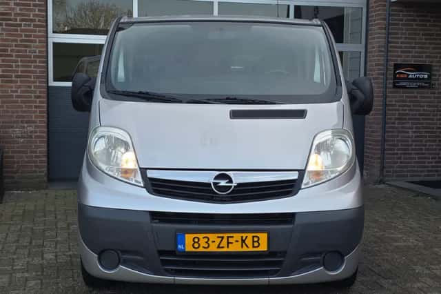 Opel Vivaro (2008) thumbnail 4