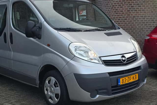 Opel Vivaro (2008) thumbnail 6