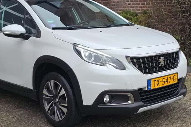 Peugeot 2008 (2018) thumbnail 1