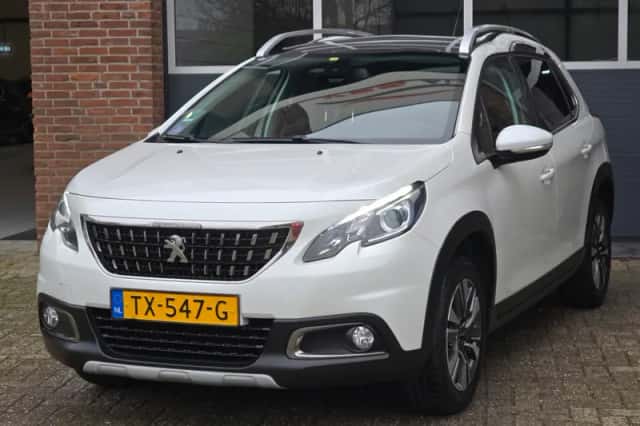 Peugeot 2008 (2018) thumbnail 5