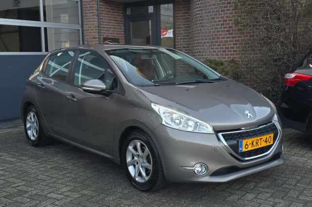 Peugeot 208 (2012) thumbnail 1
