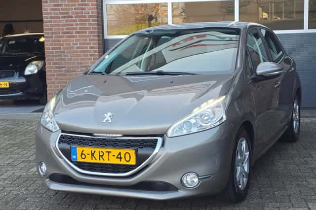 Peugeot 208 (2012) thumbnail 6