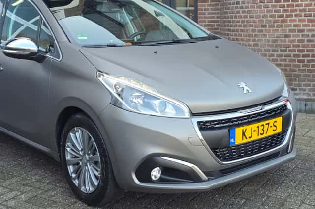 Peugeot 208 (2016) thumbnail 4