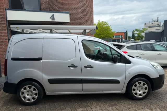 Peugeot Partner (2014) thumbnail 3