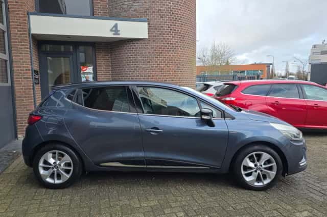 Renault Clio (2016) thumbnail 3
