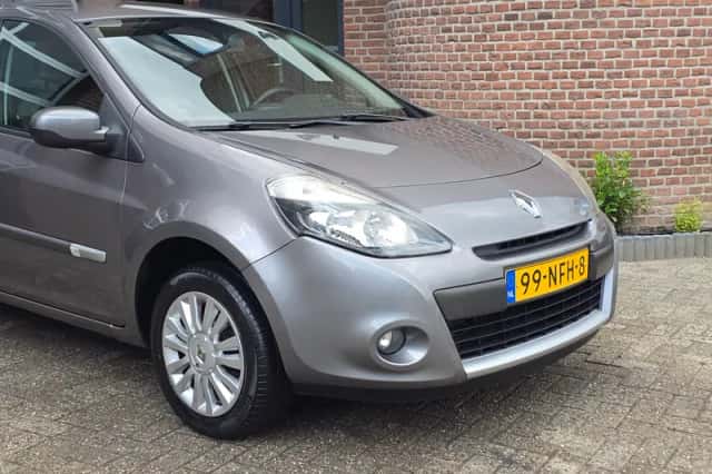 Renault Clio (2010) thumbnail 4